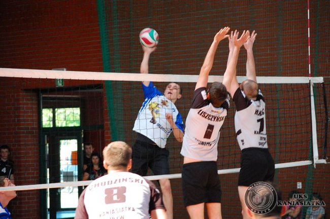 Zacięta gra o mistrzostwo - zdjęcia