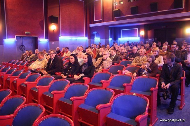 Zgromadzili 15 tys. fotografii - zdjęcia