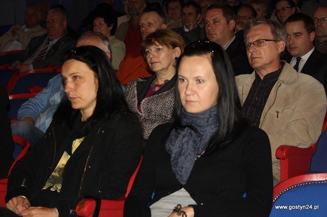 Zgromadzili 15 tys. fotografii - zdjęcia