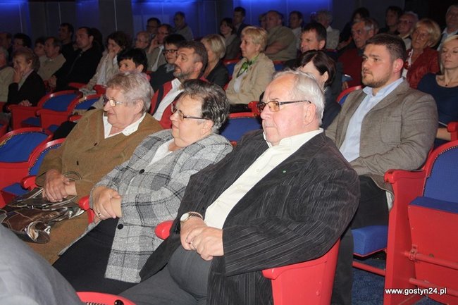 Zgromadzili 15 tys. fotografii - zdjęcia