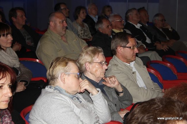 Zgromadzili 15 tys. fotografii - zdjęcia