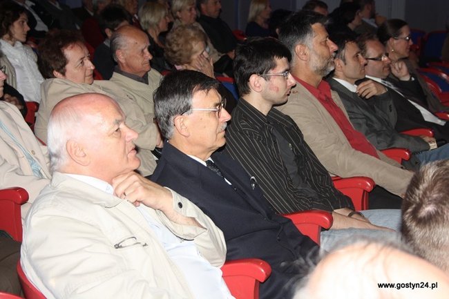 Zgromadzili 15 tys. fotografii - zdjęcia