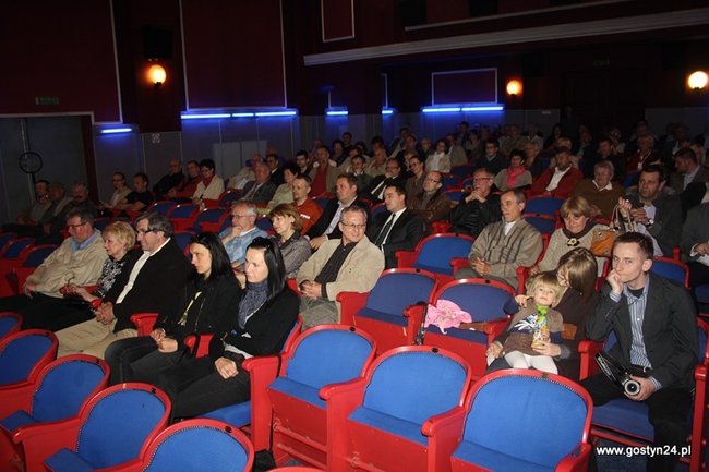 Zgromadzili 15 tys. fotografii - zdjęcia