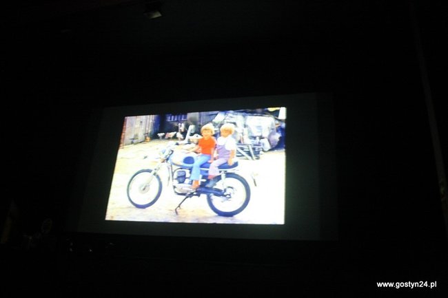 Zgromadzili 15 tys. fotografii - zdjęcia