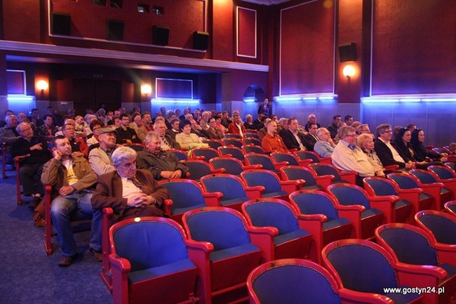 Zgromadzili 15 tys. fotografii - zdjęcia