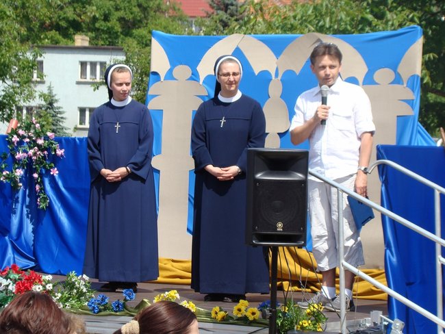 Promowali rodzinne wartości - zdjęcia
