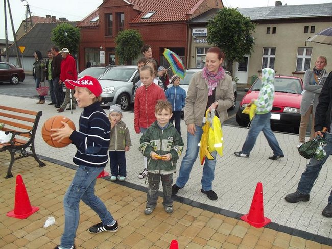 Eko-festyn zakończony deszczem - zdjęcia