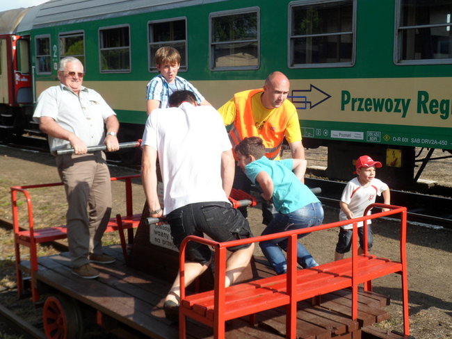 Udany festyn z parowozem - zdjęcia
