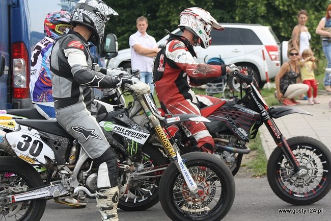 Widowiskowe Supermoto - zdjęcia