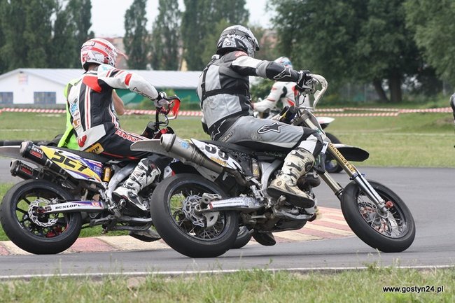 Widowiskowe Supermoto - zdjęcia