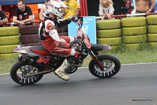 Widowiskowe Supermoto - zdjęcia