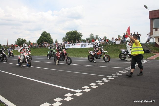 Widowiskowe Supermoto - zdjęcia