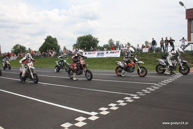 Widowiskowe Supermoto - zdjęcia