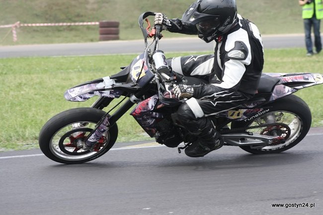 Widowiskowe Supermoto - zdjęcia