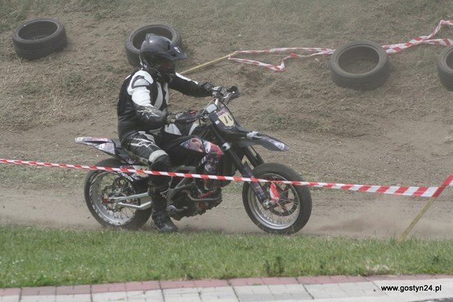 Widowiskowe Supermoto - zdjęcia