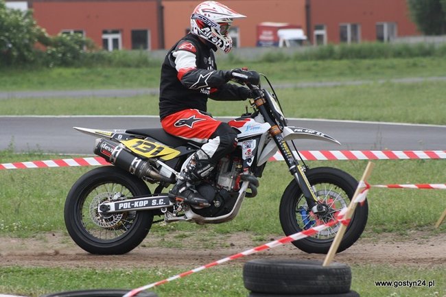 Widowiskowe Supermoto - zdjęcia