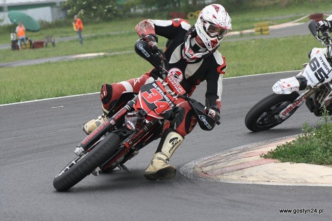 Widowiskowe Supermoto - zdjęcia