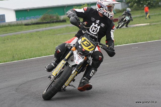 Widowiskowe Supermoto - zdjęcia