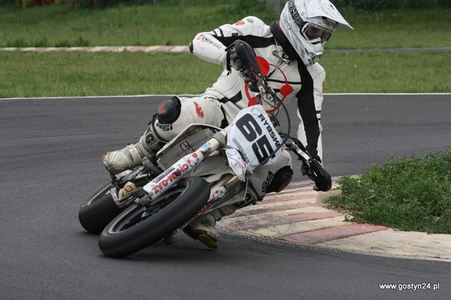 Widowiskowe Supermoto - zdjęcia