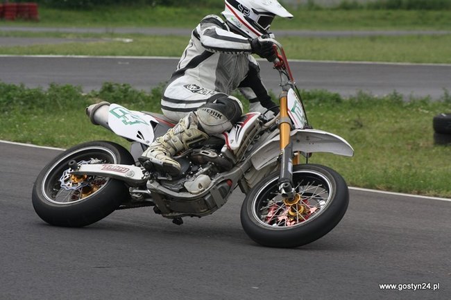 Widowiskowe Supermoto - zdjęcia