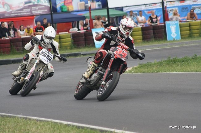 Widowiskowe Supermoto - zdjęcia