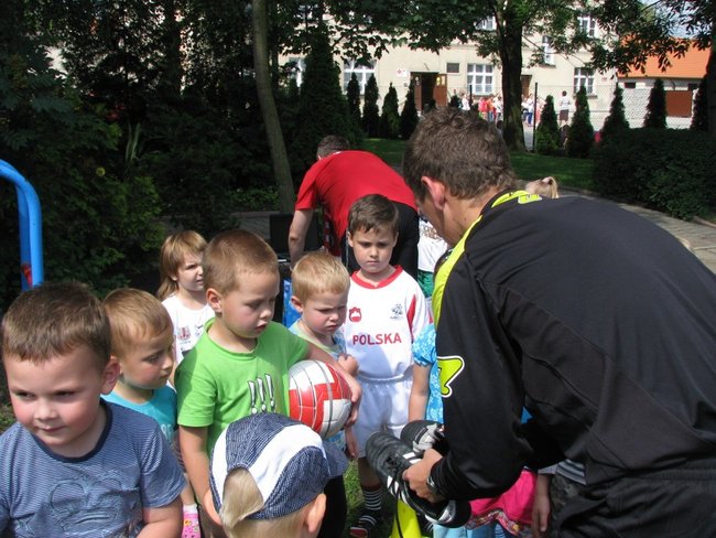 Pracowity tydzień przedszkolaków  - zdjęcia