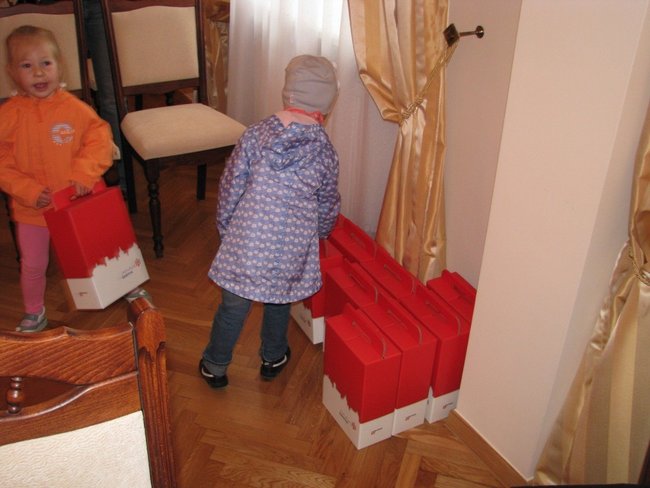 Pracowity tydzień przedszkolaków  - zdjęcia
