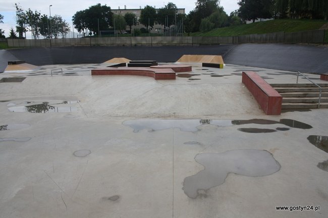 Nie taki skatepark straszny... -  zdjęcia