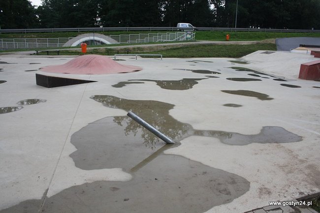 Nie taki skatepark straszny... -  zdjęcia