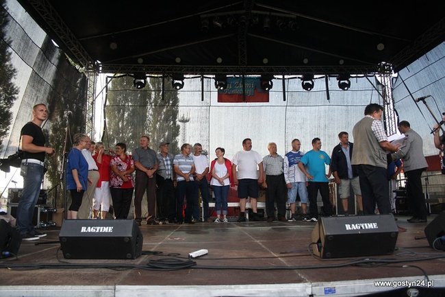 Poniec bawił się do rana - zdjęcia