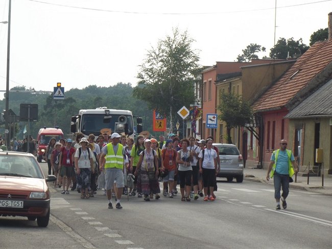 Piaskowianie ugościli pątników - zdjęcia