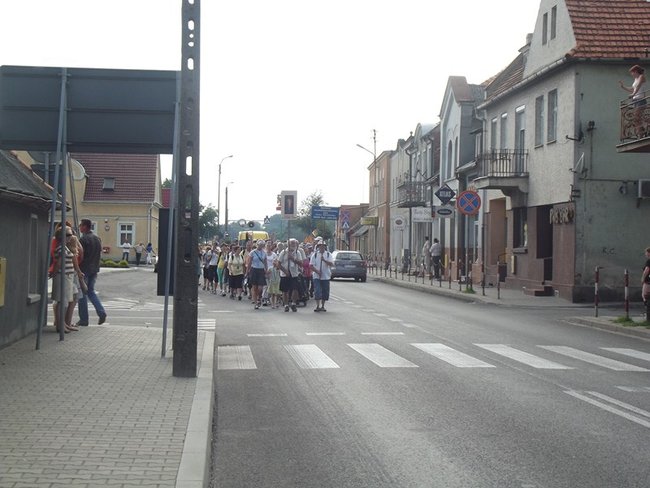 Piaskowianie ugościli pątników - zdjęcia