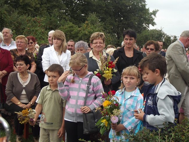 Poświęcili chleb, kwiaty i zioła - zdjęcia