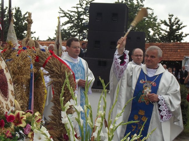Poświęcili chleb, kwiaty i zioła - zdjęcia