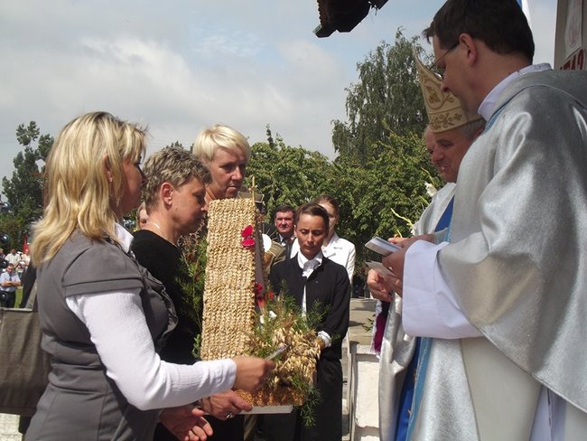 Poświęcili chleb, kwiaty i zioła - zdjęcia