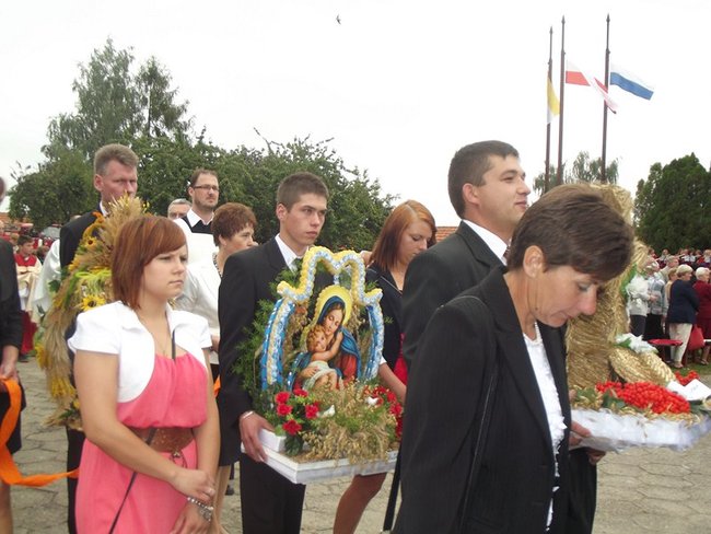 Poświęcili chleb, kwiaty i zioła - zdjęcia