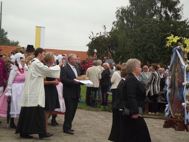 Poświęcili chleb, kwiaty i zioła - zdjęcia