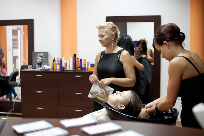 Nie spodziewali się tylu klientów - fotorelacja z otwarcia salonu