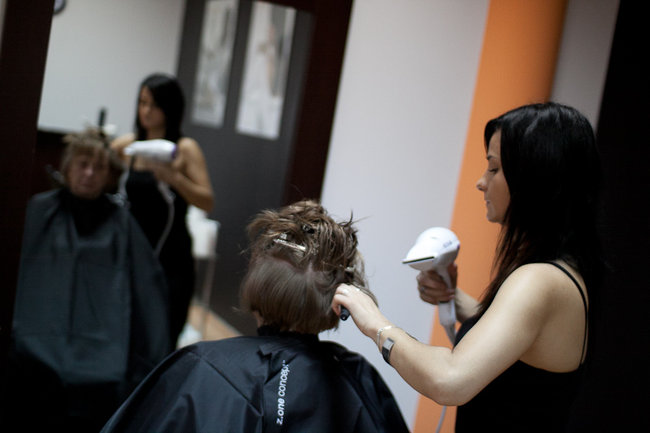 Nie spodziewali się tylu klientów - fotorelacja z otwarcia salonu