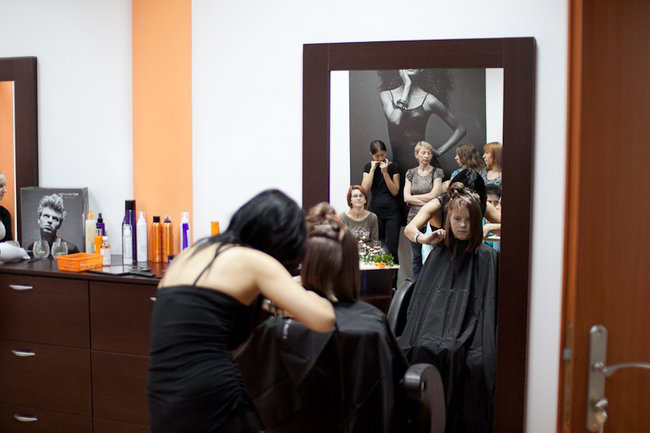 Nie spodziewali się tylu klientów - fotorelacja z otwarcia salonu