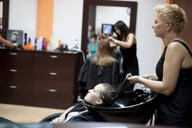 Nie spodziewali się tylu klientów - fotorelacja z otwarcia salonu