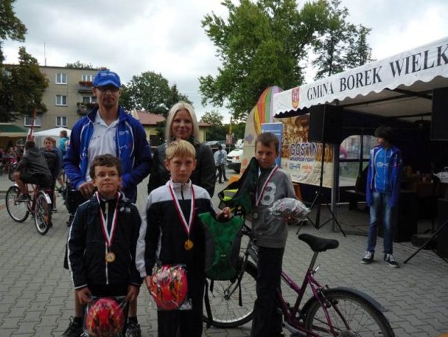 Rowerowa jazda, bez trzymanki - zdjęcia