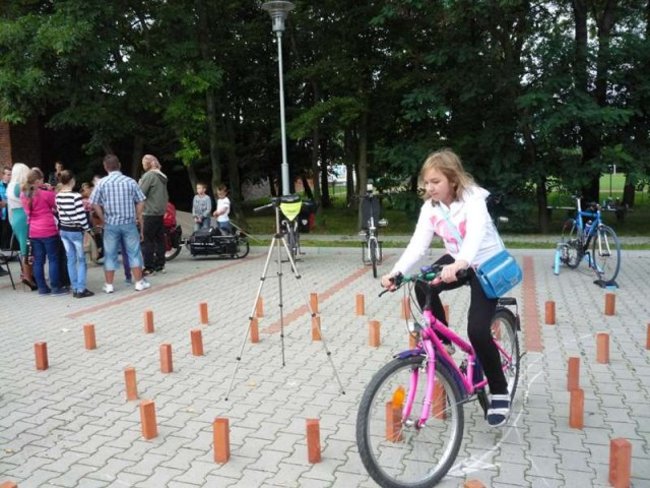 Rowerowa jazda, bez trzymanki - zdjęcia