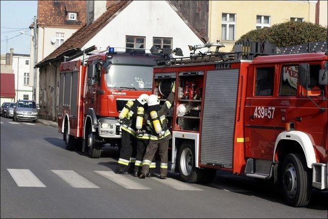 Pożar ratusza w Poniecu - zdjęcia