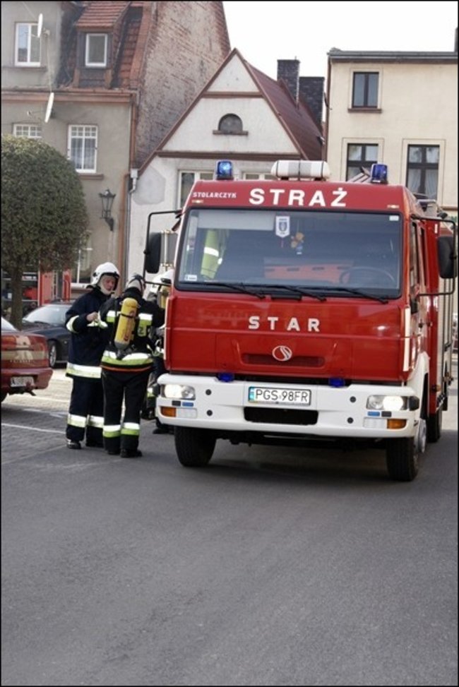 Pożar ratusza w Poniecu - zdjęcia