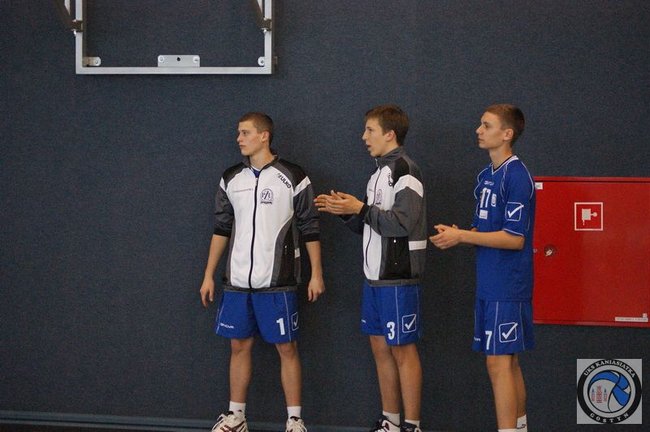 Rozbili przeciwnika - zdjęcia
