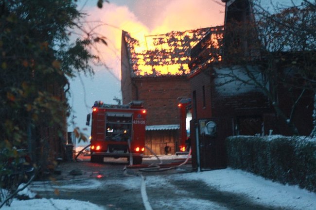 Spłonęła stodoła w Brzeziu - zdjęcia