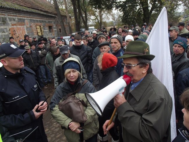 Odwierty niezgodne z prawem? - zdjęcia