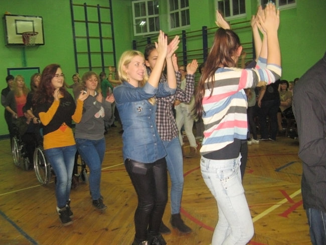 Integracyjne andrzejki w liceum - zdjęcia