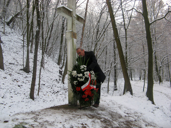 W hołdzie rozstrzelanym - zdjęcia